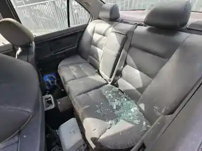 Scrapping Vehicle bmw 3 (e36) 318 tds of the year 1996 powered m41 d17 (174t1)