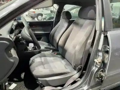 Véhicule à la ferraille audi a4 b5 (8d2) 1.9 tdi de l'année 2004 alimenté ahu Véhicule à la ferraille audi a4 b5 (8d2) 1.9 tdi de l'année 2004 alimenté ahu