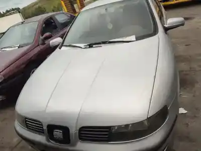 Veículo de Sucata seat leon (1m1) 1.6 do ano 2001 alimentado 0