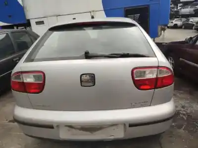Veículo de Sucata seat leon (1m1) 1.6 do ano 2001 alimentado 0