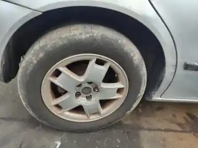 Veículo de Sucata seat leon (1m1) 1.6 do ano 2001 alimentado 0