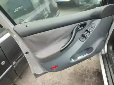 Veículo de Sucata seat leon (1m1) 1.6 do ano 2001 alimentado 0