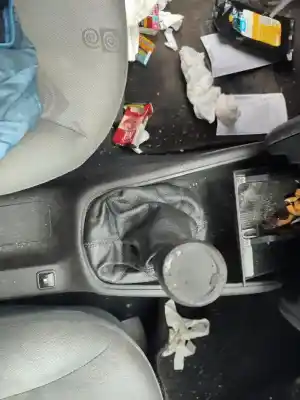 Veículo de Sucata seat leon (1m1) 1.6 do ano 2001 alimentado 0