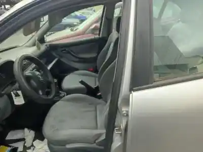 Veículo de Sucata seat leon (1m1) 1.6 do ano 2001 alimentado 0