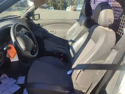 Verschrottungsfahrzeug ford fiesta caixa (jv_) d 1.8 des jahres 2000 angetrieben 