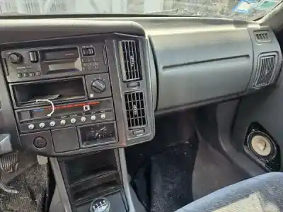 Veicolo di demolizione volvo 460 (464) 1.7 dell'anno 1991 alimentato b 18 e