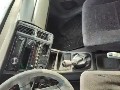 Veículo de Sucata volvo 460 (464) 1.7 do ano 1990 alimentado b 18 ep