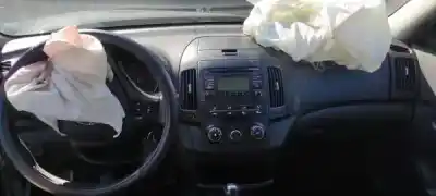 Veículo de Sucata hyundai i30 (fd) 1.6 crdi do ano 2007 alimentado d4fb