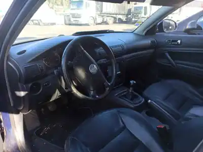 Sloopvoertuig volkswagen passat variant (3b6) 1.9 tdi van het jaar 2006 aangedreven 