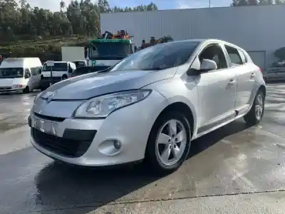 Veículo de Sucata RENAULT MEGANE III (BZ0_) 1.5 dCi (BZ1G. BZ1W. BZ0R) Gasóleo 2009 5P do ano 2011 alimentado 