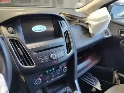 Veicolo di demolizione ford focus turn. 1.0 ecoboost cat dell'anno 2018 alimentato 