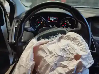 Veicolo di demolizione ford focus turn. 1.0 ecoboost cat dell'anno 2018 alimentato 