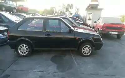 Sloopvoertuig volkswagen polo classic (86c, 80) 1.0 van het jaar 1991 aangedreven 