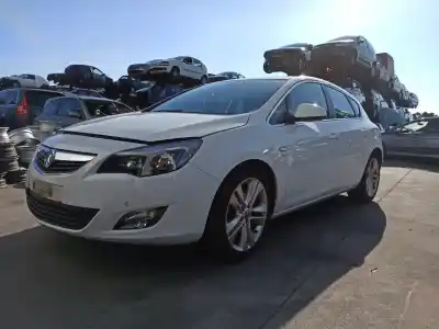 Hurda Aracı opel astra j (p10) 1.6 turbo (68) yılın 2011 güçlü a 16 let