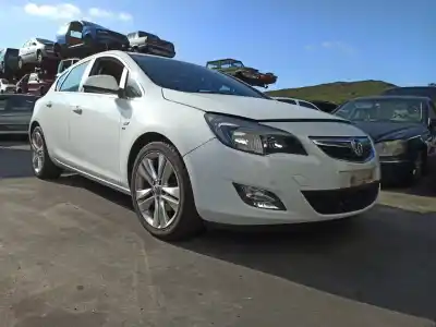 Hurda Aracı opel astra j (p10) 1.6 turbo (68) yılın 2011 güçlü a 16 let