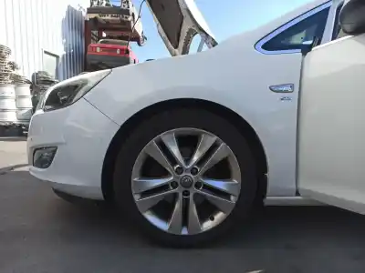 Hurda Aracı opel astra j (p10) 1.6 turbo (68) yılın 2011 güçlü a 16 let