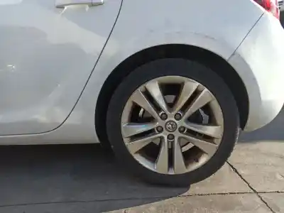 Hurda Aracı opel astra j (p10) 1.6 turbo (68) yılın 2011 güçlü a 16 let