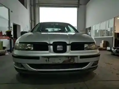 Veículo de Sucata seat leon (1m1) 1.6 do ano 2001 alimentado 0