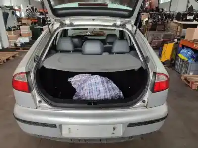 Veículo de Sucata seat leon (1m1) 1.6 do ano 2001 alimentado 0