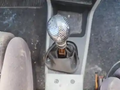 Veículo de Sucata opel kadett e hatchback (t85) 1.3 i cat (c08. c48. d08. d48) do ano 2023 alimentado 