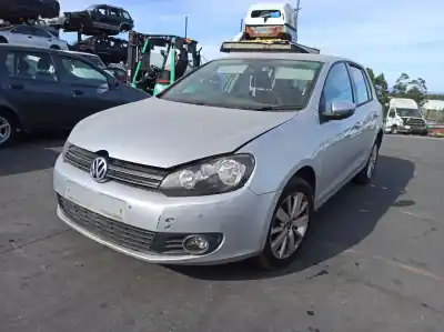 Veículo de Sucata volkswagen golf vi (5k1) 1.6 tdi do ano 2011 alimentado cayb