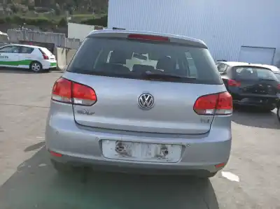 Veículo de Sucata volkswagen golf vi (5k1) 1.6 tdi do ano 2011 alimentado cayb
