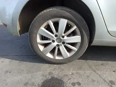 Veículo de Sucata volkswagen golf vi (5k1) 1.6 tdi do ano 2011 alimentado cayb