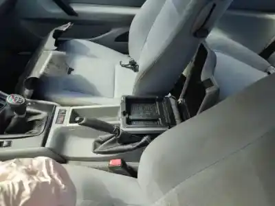 Veículo de Sucata bmw 3 compact (e46) 316 ti do ano 2001 alimentado 