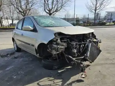Scrapping Vehicle renault clio iii (br0/1, cr0/1) 1.2 16v (br02 br0j br11 cr02 cr0j cr11) of the year 2006 powered d4f 764