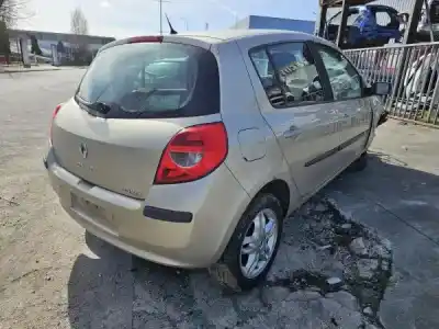 Scrapping Vehicle renault clio iii (br0/1, cr0/1) 1.2 16v (br02 br0j br11 cr02 cr0j cr11) of the year 2006 powered d4f 764