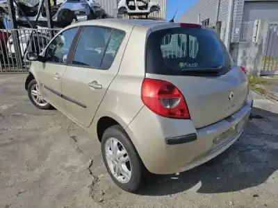 Scrapping Vehicle renault clio iii (br0/1, cr0/1) 1.2 16v (br02 br0j br11 cr02 cr0j cr11) of the year 2006 powered d4f 764