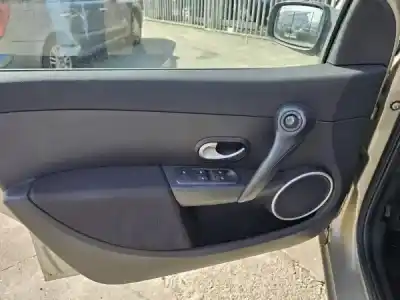 Scrapping Vehicle renault clio iii (br0/1, cr0/1) 1.2 16v (br02 br0j br11 cr02 cr0j cr11) of the year 2006 powered d4f 764