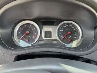 Scrapping Vehicle renault clio iii (br0/1, cr0/1) 1.2 16v (br02 br0j br11 cr02 cr0j cr11) of the year 2006 powered d4f 764