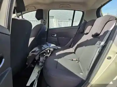 Scrapping Vehicle renault clio iii (br0/1, cr0/1) 1.2 16v (br02 br0j br11 cr02 cr0j cr11) of the year 2006 powered d4f 764