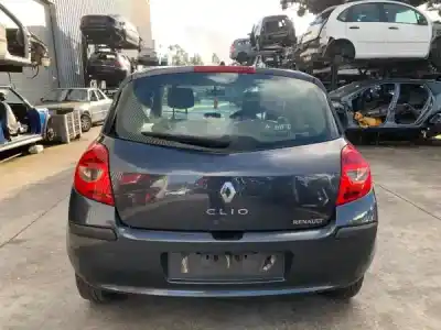 Scrapping Vehicle renault clio iii (br0/1, cr0/1) 1.2 16v (br02 br0j br11 cr02 cr0j cr11) of the year 2006 powered d4f 740