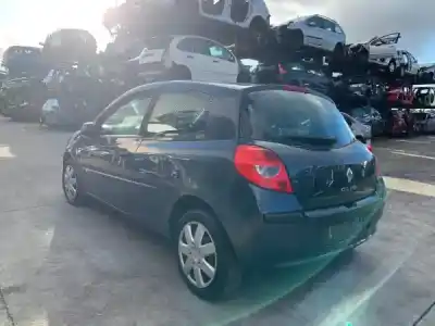 Scrapping Vehicle renault clio iii (br0/1, cr0/1) 1.2 16v (br02 br0j br11 cr02 cr0j cr11) of the year 2006 powered d4f 740
