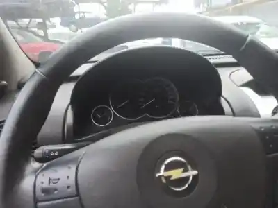 Veículo de Sucata opel corsa c (x01) 1.2 (f08, f68) do ano 2003 alimentado 0