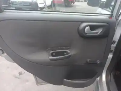 Veículo de Sucata opel corsa c (x01) 1.2 (f08, f68) do ano 2003 alimentado 0
