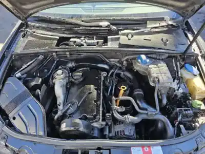Veículo de Sucata audi a4 b6 (8e2) 1.9 tdi do ano 2002 alimentado 