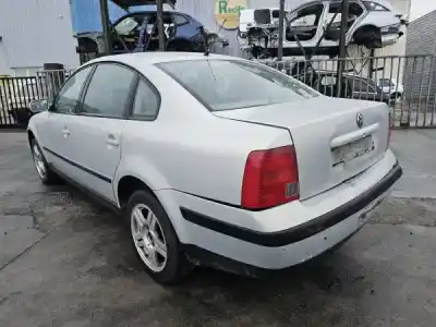 Veículo de Sucata volkswagen passat b5 (3b2) 1.9 tdi do ano 2000 alimentado atj