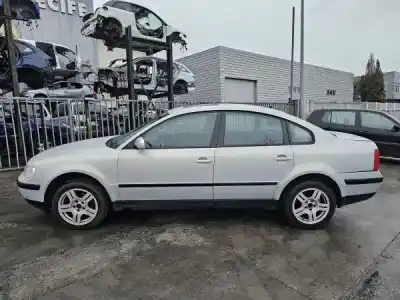 Veículo de Sucata volkswagen passat b5 (3b2) 1.9 tdi do ano 2000 alimentado atj
