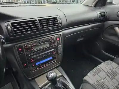 Veículo de Sucata volkswagen passat b5 (3b2) 1.9 tdi do ano 2000 alimentado atj