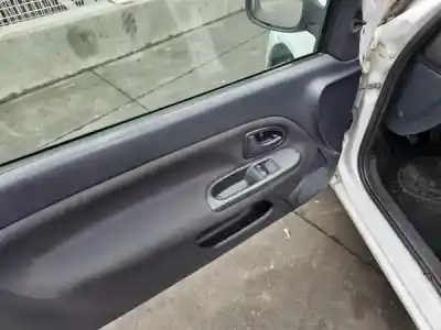 Veículo de Sucata renault clio ii (bb_, cb_) 1.5 dci (b/cb07) do ano 2002 alimentado k9k 700