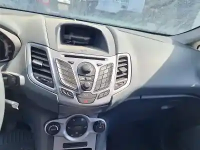 Veículo de Sucata ford fiesta vi (cb1, ccn) 1.4 tdci do ano 2010 alimentado 