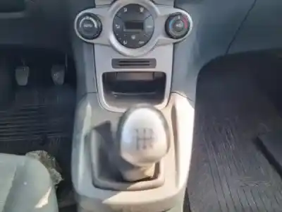 Veículo de Sucata ford fiesta vi (cb1, ccn) 1.4 tdci do ano 2010 alimentado 