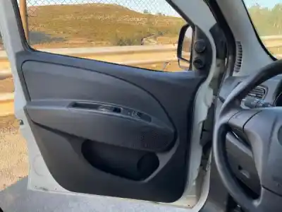 Veículo de Sucata fiat doblo cargo (263_) 1.3 d multijet do ano 2012 alimentado 