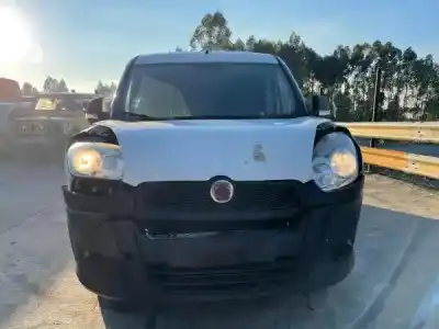 Veículo de Sucata FIAT DOBLO CARGO (263_) 1.3 D Multijet do ano 2012 alimentado 
