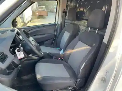 Veículo de Sucata fiat doblo cargo (263_) 1.3 d multijet do ano 2012 alimentado 