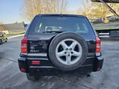 Veículo de Sucata toyota rav4 (a2) 2.0 d-4d 4wd do ano 2003 alimentado 1cd-ftv