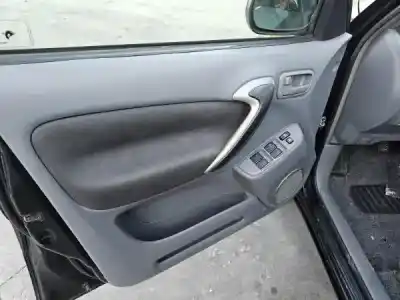 Veículo de Sucata toyota rav4 (a2) 2.0 d-4d 4wd do ano 2003 alimentado 1cd-ftv